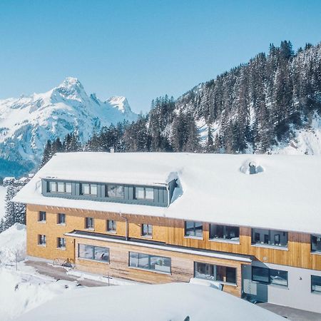 Haus Berghof Acomodação com café da manhã Schröcken Exterior foto