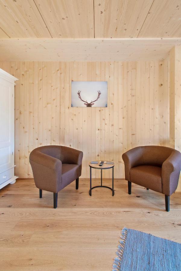 Haus Berghof Acomodação com café da manhã Schröcken Exterior foto